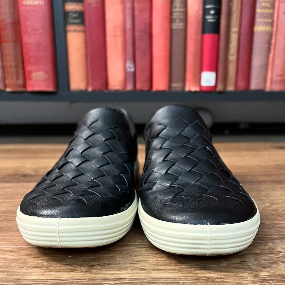 ECCO I Black Soft Leather Woven Slip-On Sneaker Loafers Sz 8 - Picture 3 of 10